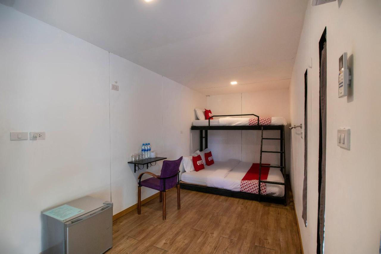 Oyo 673 Nice Sleep Box Hotel Чиангмай Екстериор снимка