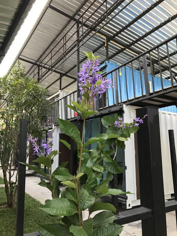 Oyo 673 Nice Sleep Box Hotel Чиангмай Екстериор снимка